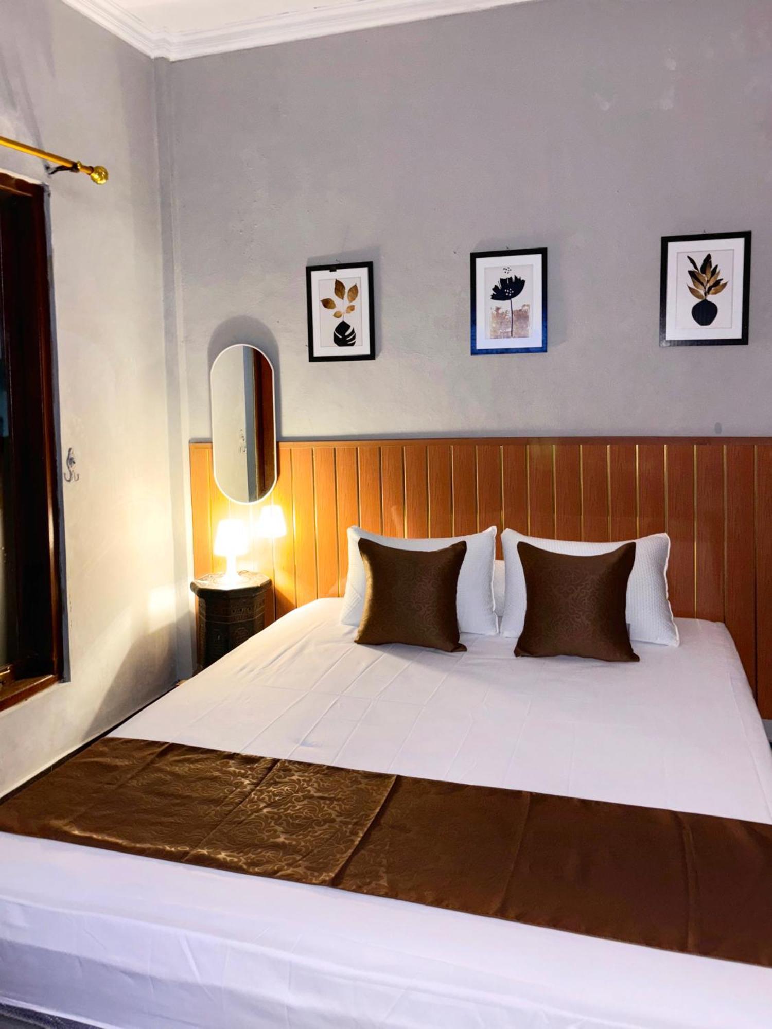 Jogja Day Inn Джокякарта Екстериор снимка