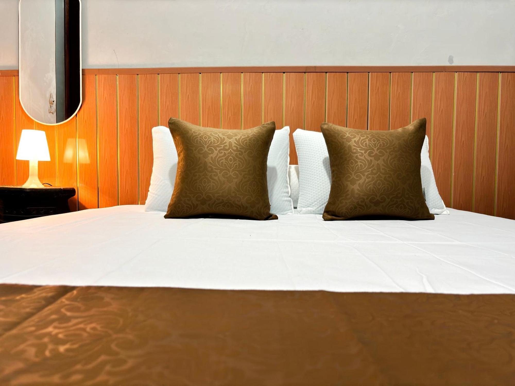 Jogja Day Inn Джокякарта Екстериор снимка