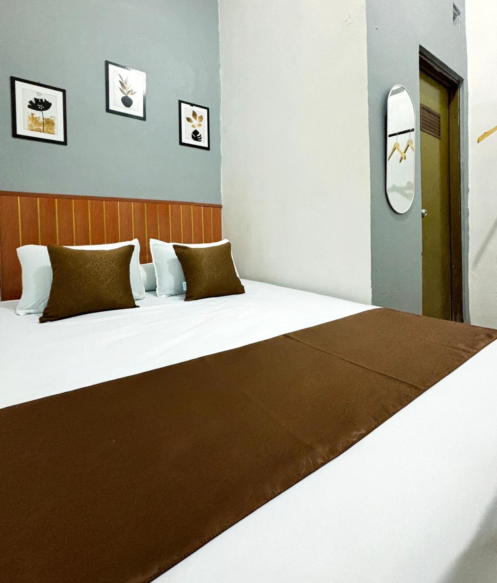 Jogja Day Inn Джокякарта Екстериор снимка